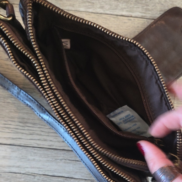 Vilencia Holland Leather Studded Brown Crossbody Bag - Picture 4 of 8